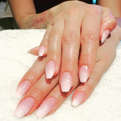 bold("red("LAGOM NAILSPA")") - manicure